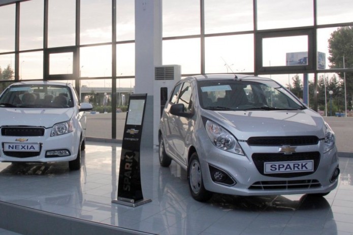UzAuto Motors предлагает учителям беспроцентную рассрочку на Spark и Lacetti