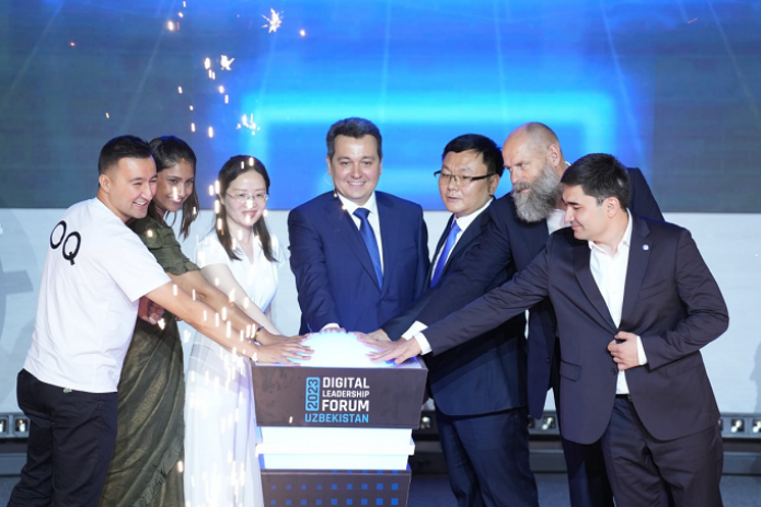 Компания Huawei поделилась опытом цифровой трансформации и развития BPO услуг на Digital Leadership Forum