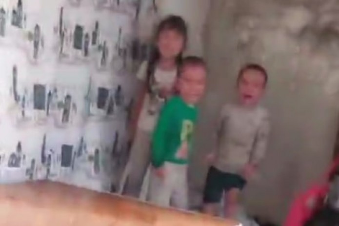 Xorazmda ona 3 nafar bolasiga nisbatan shavqatsizlarcha munosabatda bo‘ldi