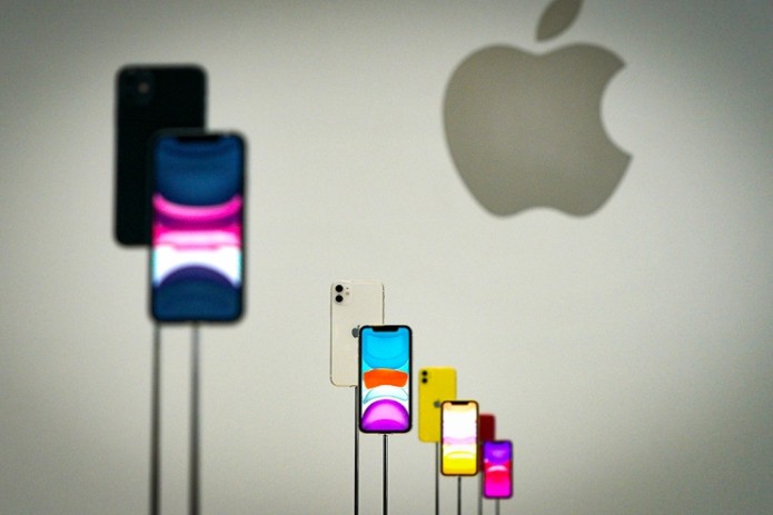 Apple выпустит новые iPhone без разъема для зарядки