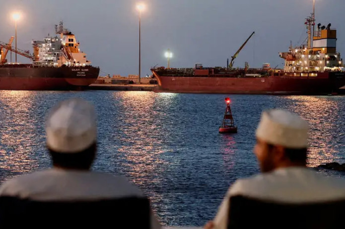 AQSh Hormuz bo'g'ozi yaqinida 16 ta Eron mina qo'yuvchisini cho'ktirdi