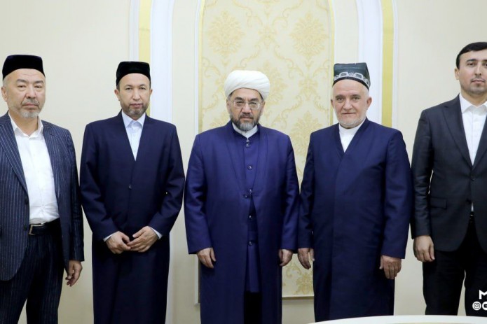 O'zbekiston va Tojikiston muftiylari muhim masalalarda fatvo tayyorllash bo'yicha hamkorlik qilishga kelishdi