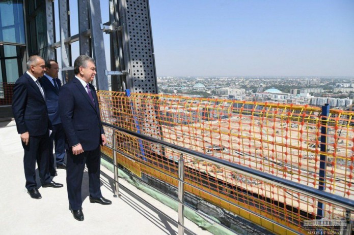 Президент Шавкат Мирзиёев посетил строительную площадку Tashkent City