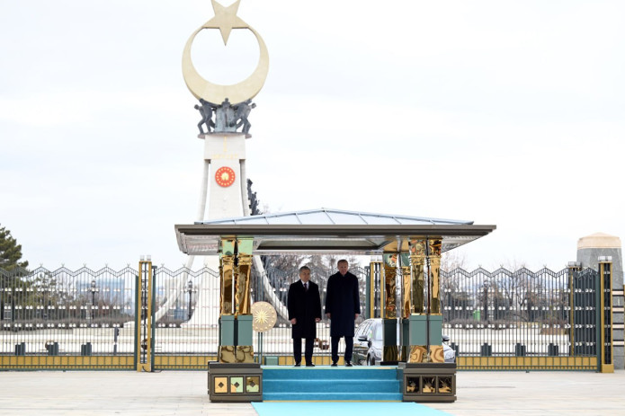 Oʻzbekiston Prezidentini rasmiy kutib olish marosimi boʻldi