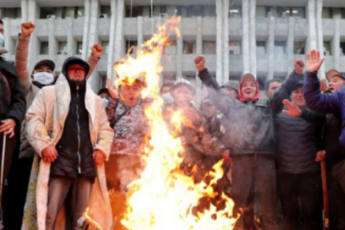 Что происходит в Кыргызстане и почему там снова меняется власть