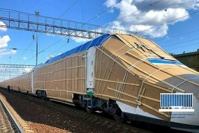 В Узбекистан отправили очередной электропоезд «Афросиаб» из России