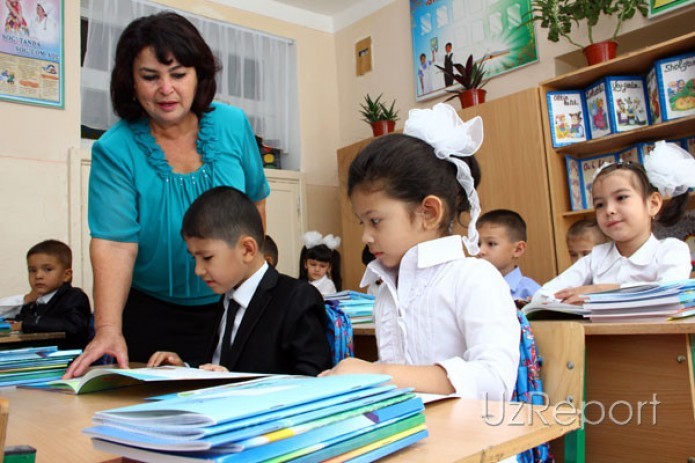 МНО планирует разработать систему оценки знания узбекского языка