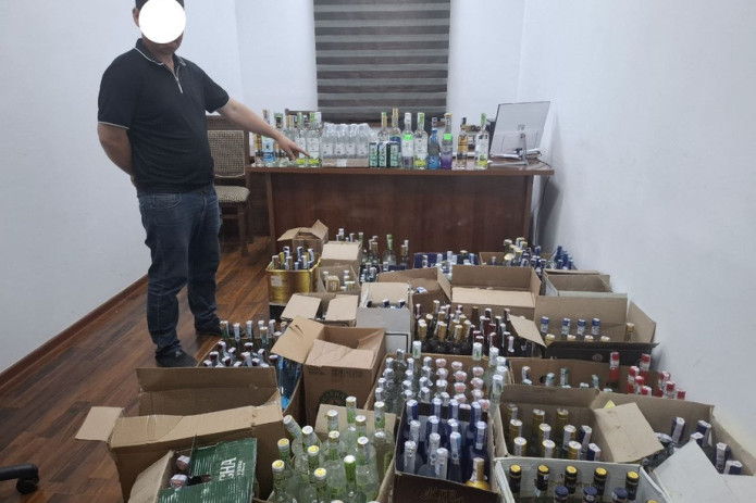 O‘zbekistonning uch hududida qalbaki alkogolning yirik partiyasi qo‘lga tushdi