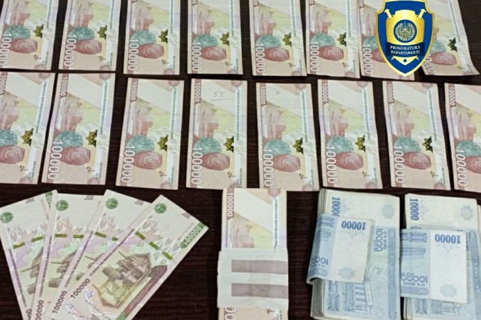 Surxondaryoda subsidiya asosida artizan suvini qazib chiqarishga ruxsat olib berishni va’da qilgan firibgar ushlandi