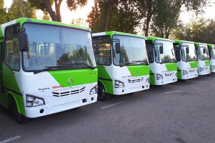 Узбекистан передал Афганистану 25 автобусов
