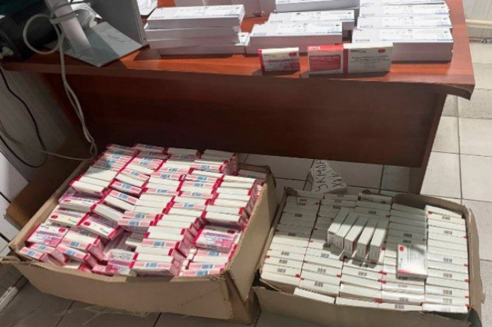 Tojikistonga noqonuniy olib ketilayotgan 1 mlrd so‘mlik dori vositalari to‘xtatib qolindi