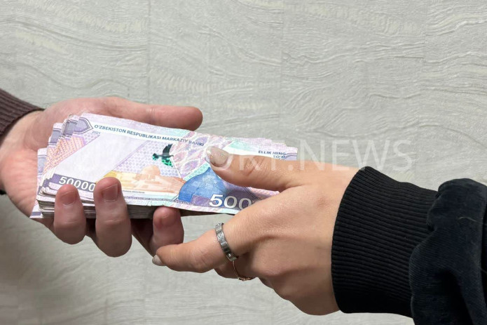 Jizzaxda “elektroset” xodimasi ming dollar pora bilan qo‘lga tushdi