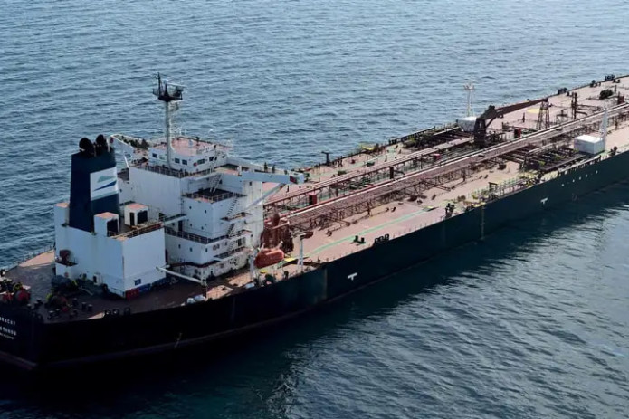 Rossiya tankeri O'rta yer dengizida boshqaruvni yo'qotdi