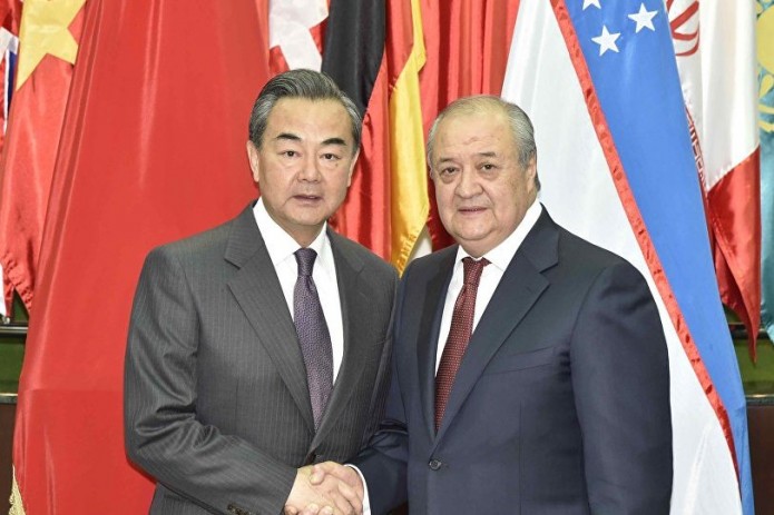 Главы МИД Узбекистана и КНР провели переговоры в Бишкеке