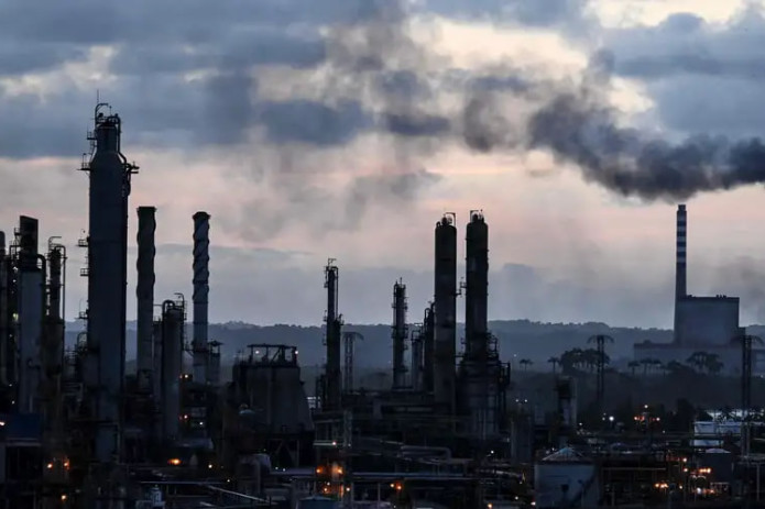 Venesuela neft sektorini xususiy investorlar uchun ochdi