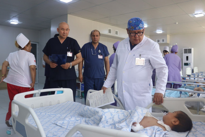 Samarqandda 3 yoshli bolaning hayoti saqlab qolindi