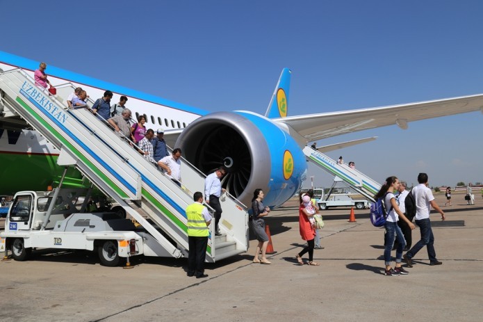 В Узбекистане постепенно восстановят все виды международных рейсов
