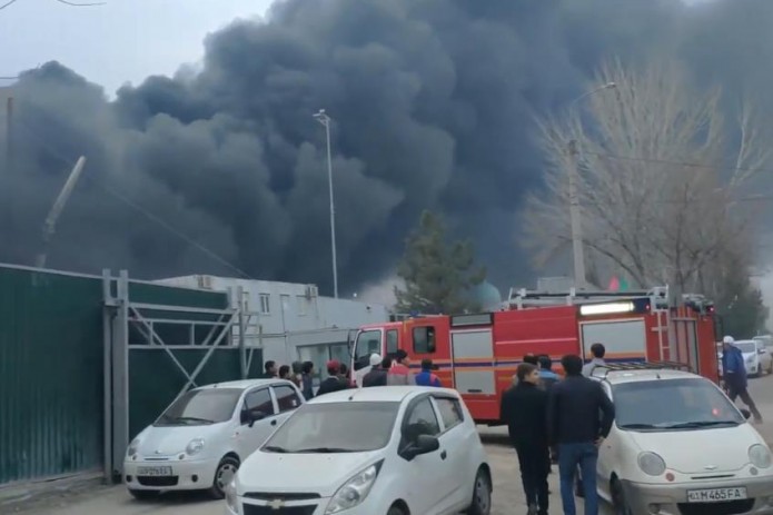 На месте строительства Центра исламской цивилизации в Ташкенте произошел пожар (Видео)