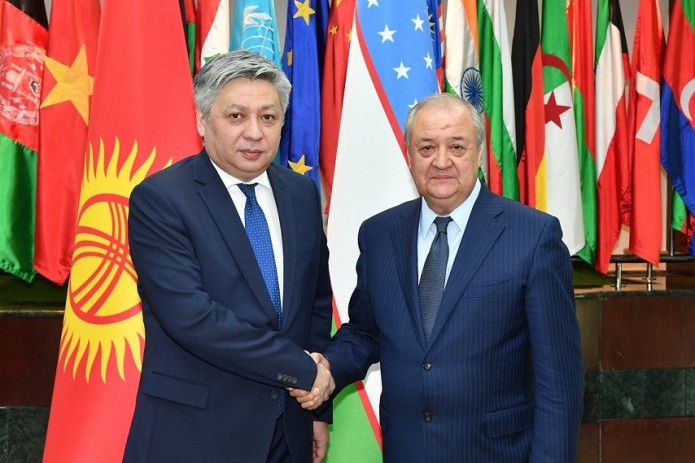 МИД Узбекистана и Кыргызстана подписали Программу сотрудничества на 2018-2019 годы