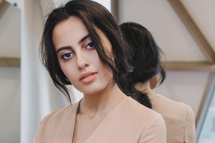 Jinsiy oyin-kulgilarni tomosha qiling