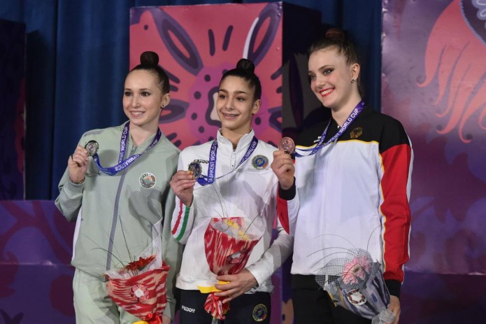 Badiiy gimnastika: Jahon kubogi bosqichi O’zbekiston jamoasi uchun kumush va bronza medallar bilan boshlandi