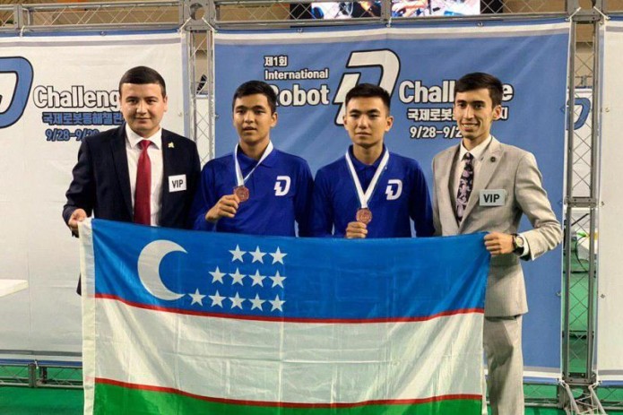 Сборная Узбекистана завоевала первую медаль на международном чемпионате по робототехнике