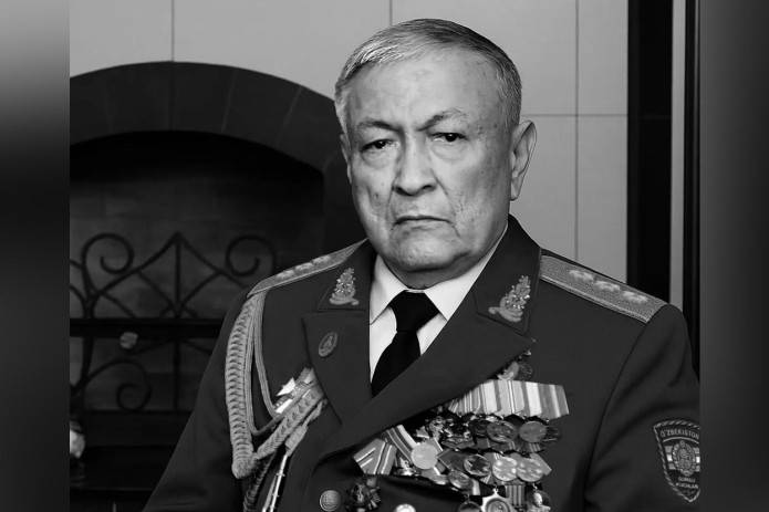 O‘zbekistonning birinchi mudofaa vaziri Rustam Ahmedov vafot etdi