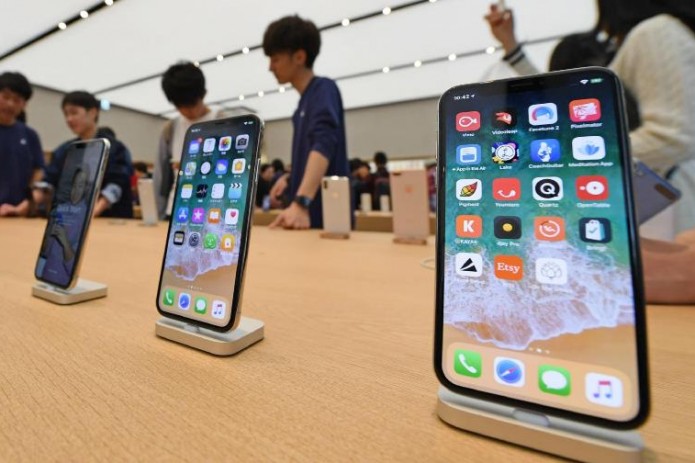 Apple подешевела на $100 млрд после падения продаж iPhone в Китае
