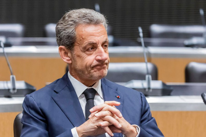 Fransiya sobiq prezidenti Nikolya Sarkoziga elektron braslet taqiladi
