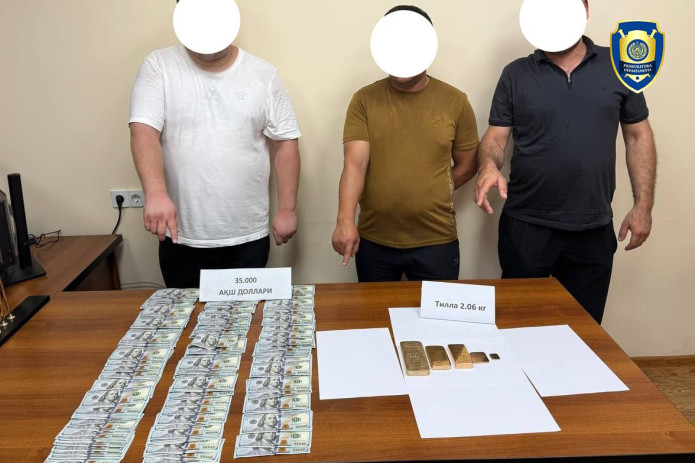 Toshkentda quyma oltinga o‘xshatib tayyorlangan metallarni 70 ming dollarga sotayotganlar ushlandi