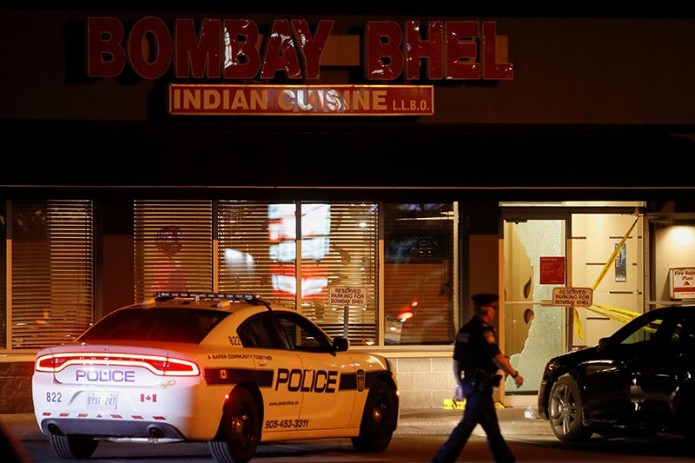 15 человек пострадали при взрыве бомбы в ресторане в Канаде