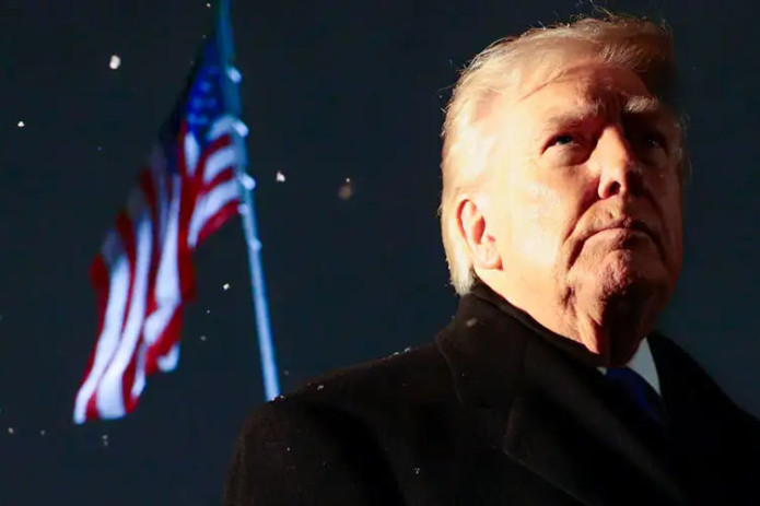 Tramp Eronga "qattiq choralar" va yana bir aviatashuvchi kema bilan tahdid qilmoqda