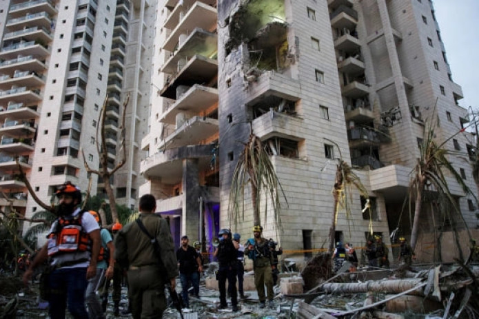 Eron AQSH hujumidan keyin Isroilga raketalar uchirdi