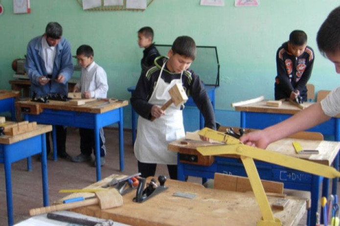 O‘zbekistonda 18 yoshgacha bo‘lganlar mehnat qilishi mumkin bo‘lgan yengil turdagi ishlar va kasblar ro‘yxati tuzildi