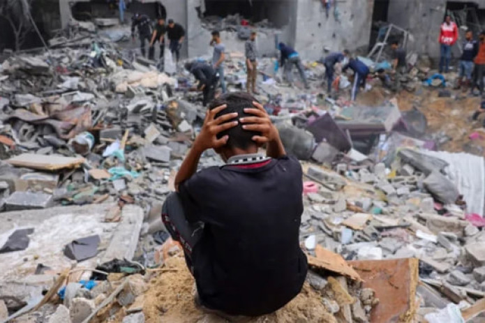 Ikki er-xotinning Xxx bi jinsiy aloqa onlayn video Blondie bilan rus porno anal