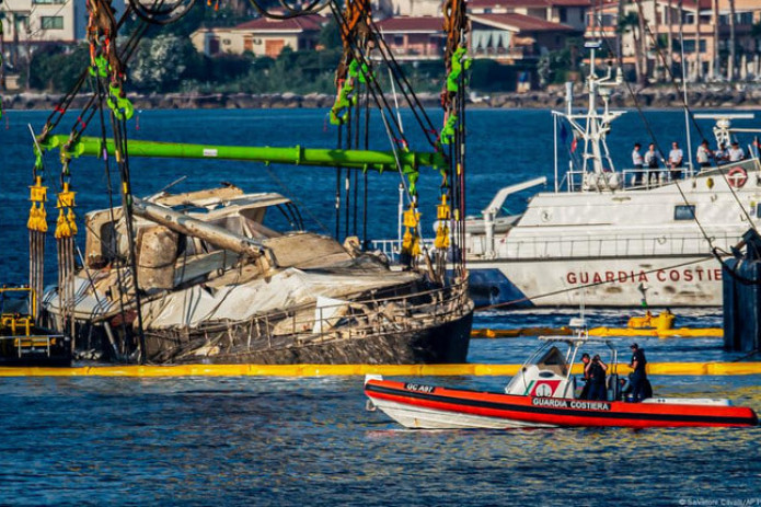 Milliarder Maykl Linchning cho‘kib ketgan superyaxtasi suv tubidan olib chiqildi