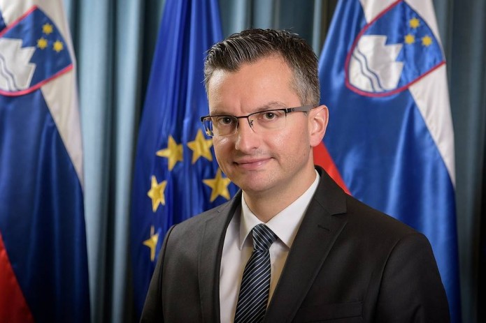 Премьер Словении подал в отставку вслед за министром финансов