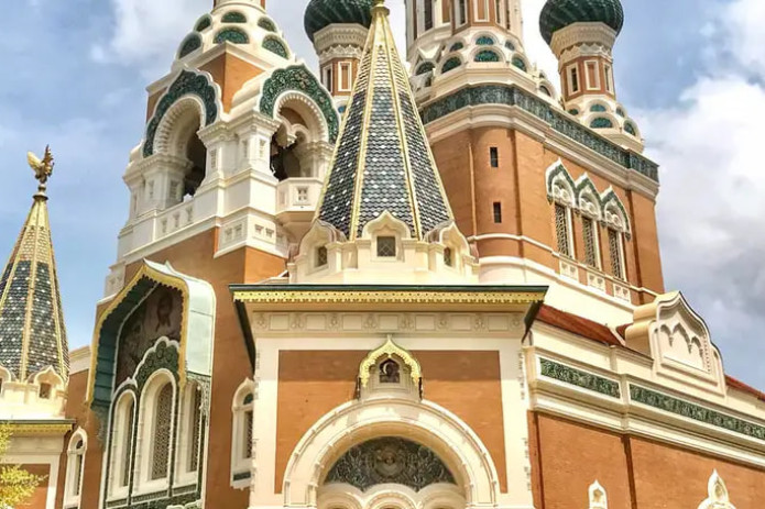 Fransiya sudi Nitssadagi cherkov va qabristonni Rossiyaga topshirdi