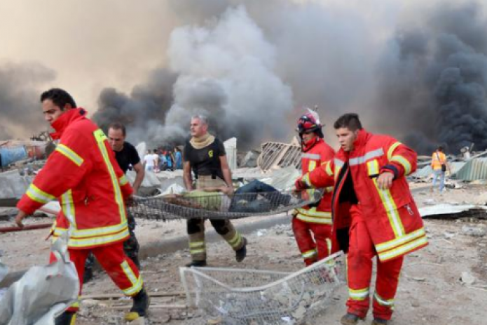 Разрушены районы, больницы переполнены: что известно о взрыве в Бейруте