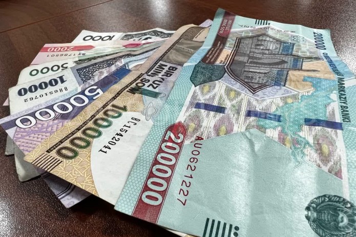 Ekspertlar O'zbekiston iqtisodiyot tarmoqlarida real oylik maoshning o‘sish sur’atini tahlil qildi