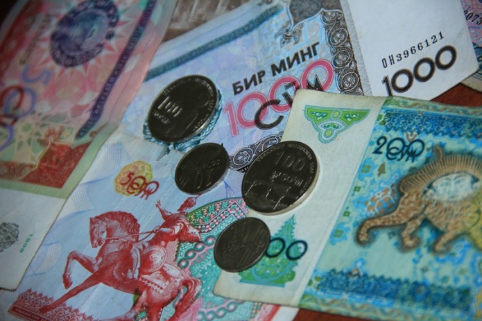 25 февраля Центральный банк выпустит в обращение банкноту в 100 тыс. сумов
