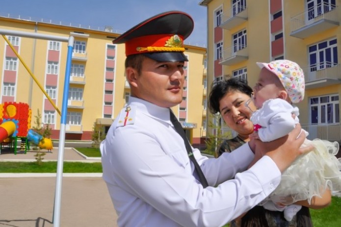 Kamida 5 yil xizmat qilgan harbiylarga imtiyozli uylar beriladi