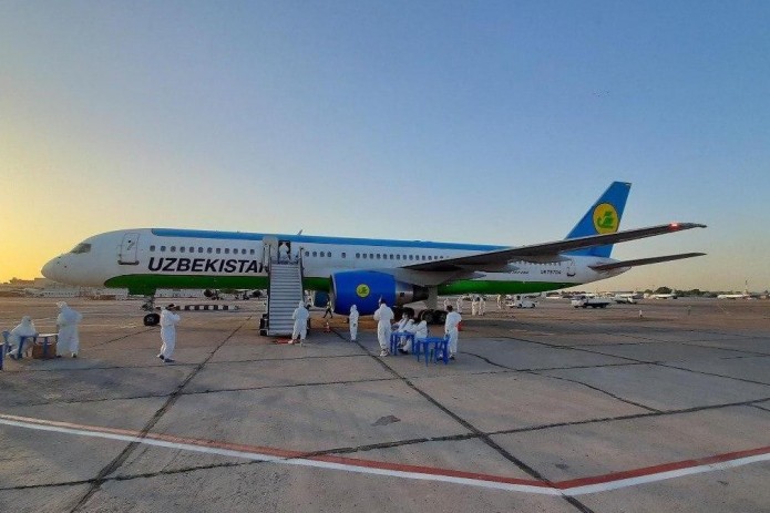Чартерными рейсами в Узбекистан возвращены 677 граждан из Стамбула и Москвы
