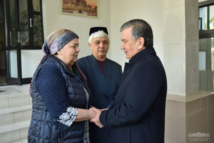 Шавкат Мирзиёев выразил соболезнования семье Мираброра Усманова