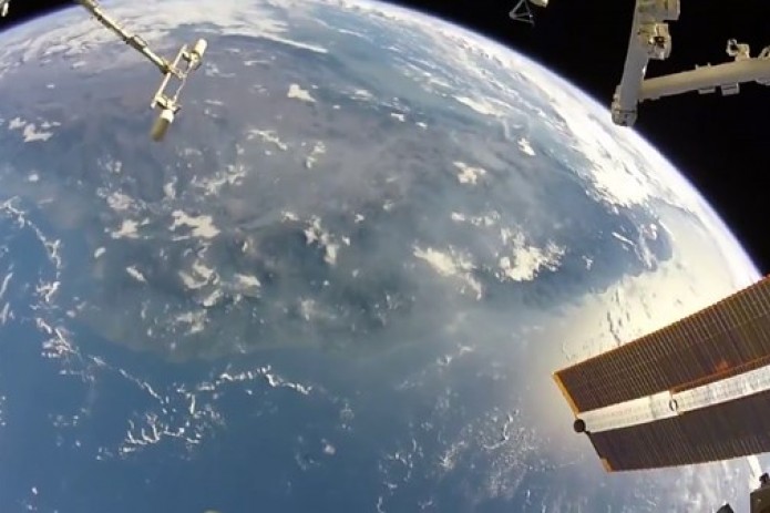 Астронавт NASA обнародовал кадры из открытого космоса