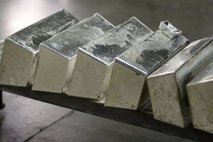 В апреле на товарно-сырьевой бирже реализовано 220 кг серебра