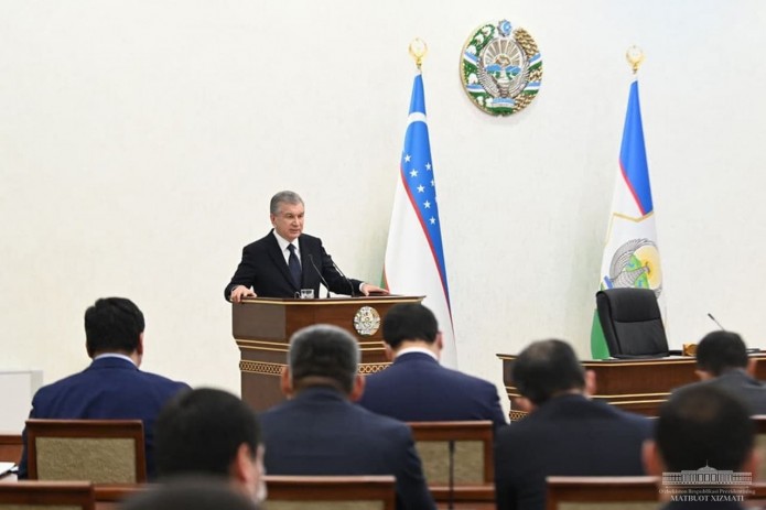 Prezident yalpi ichki mahsulot hajmini 100 mlrd dollarga yetkazish, kambag‘allik darajasini kamida 2 baravarga qisqartirish bo‘yicha topshiriq berdi