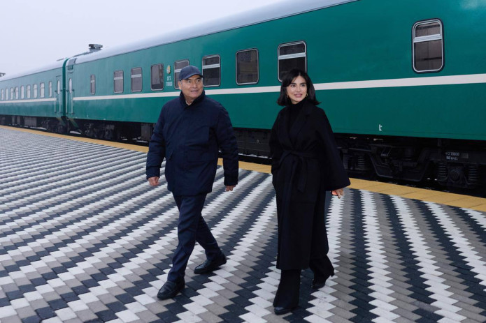 Saida Mirziyoyeva Urgutga yangi temiryo‘l orqali bordi