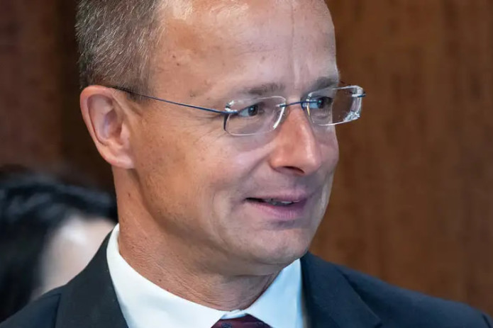 Tashqi ishlar vaziri: Vengriya Kiyevga dizel yoqilg'isi yetkazib berishni to'xtatdi