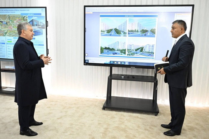 Prezident zamonaviy yo‘l, energetika va shaharsozlik loyihalari bilan tanishdi